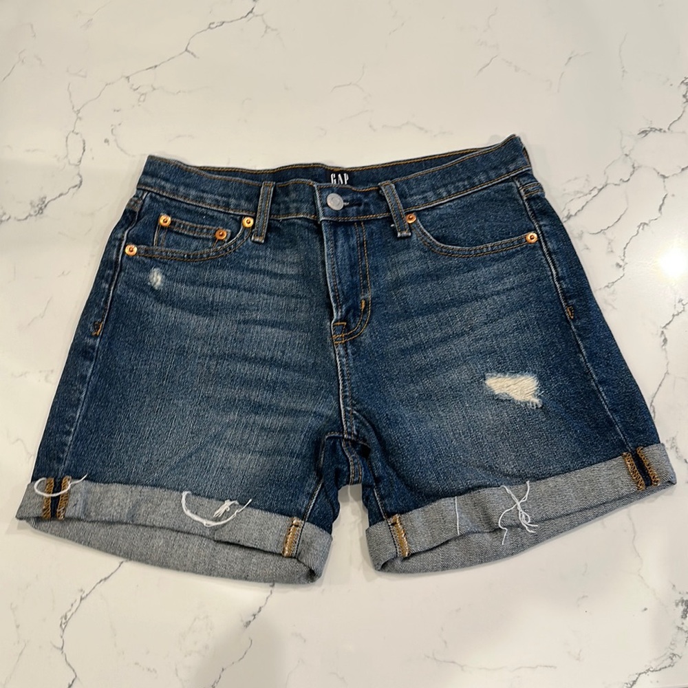 Gap Denim Shorts. Size 25. NWOT.